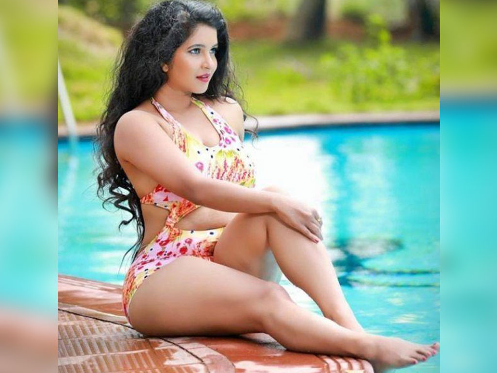 Shubha Punja Nude Ebony dancing naked