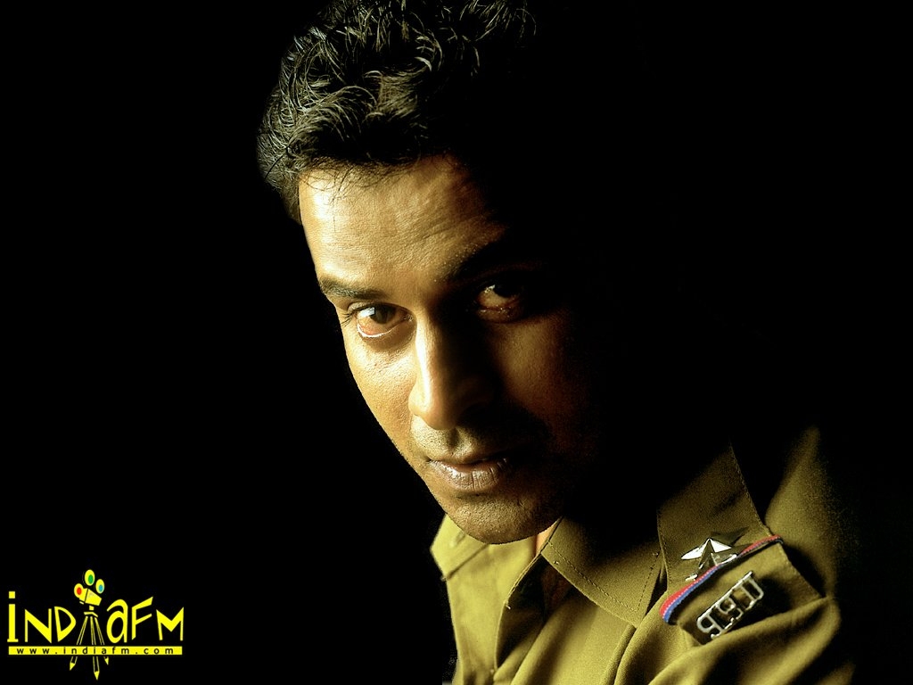 Manoj Bajpai HQ Wallpapers | Manoj Bajpai Wallpapers - 1623 - Oneindia