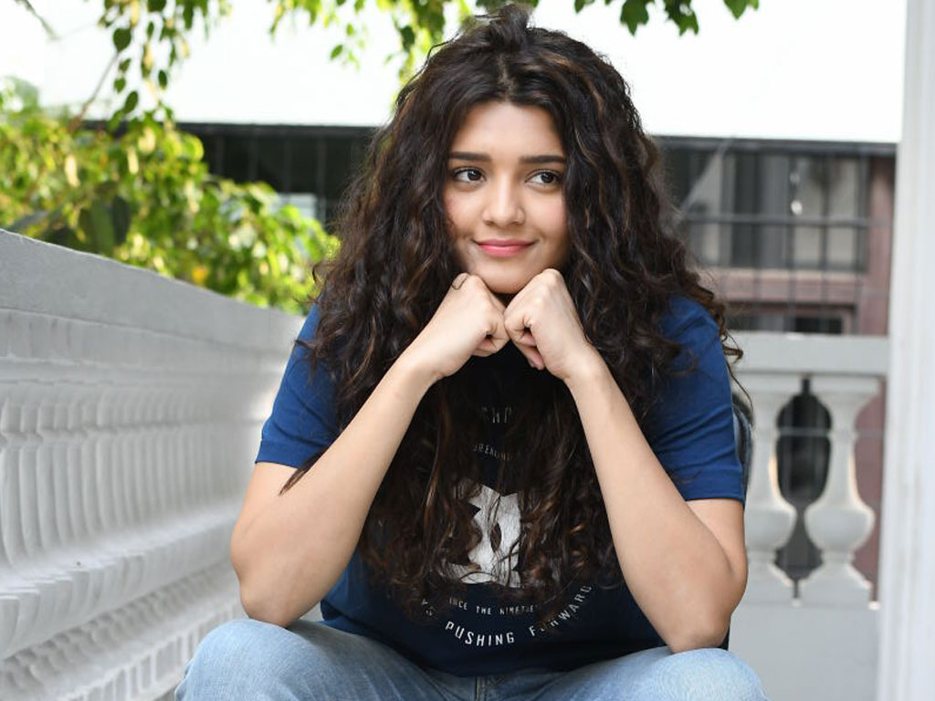Ritika Singh HQ Wallpapers | Ritika Singh Wallpapers - 38421 - Oneindia ...